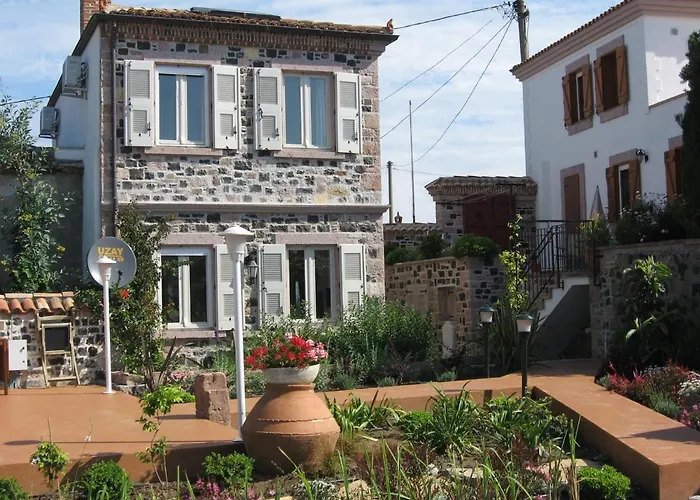 Begonvilla Evleri Aparthotel Ayvalik